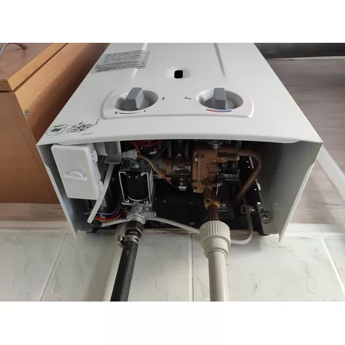 Газовый проточный водонагреватель Bosch Therm 2000 O - Снизу